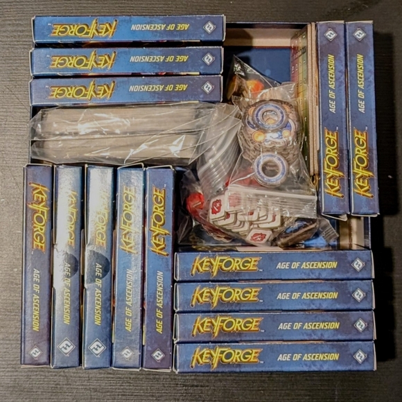 KeyForge Age of Ascension 2 Player Starter Set + 14 Booster Decks - Picture 5 of 7
